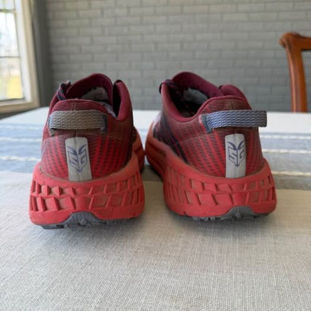 Hoka One One Running Shoes Womens Size 8.5 Speedgoat 4 Red Maroon Sneakers Gym - Picture 3 of 10